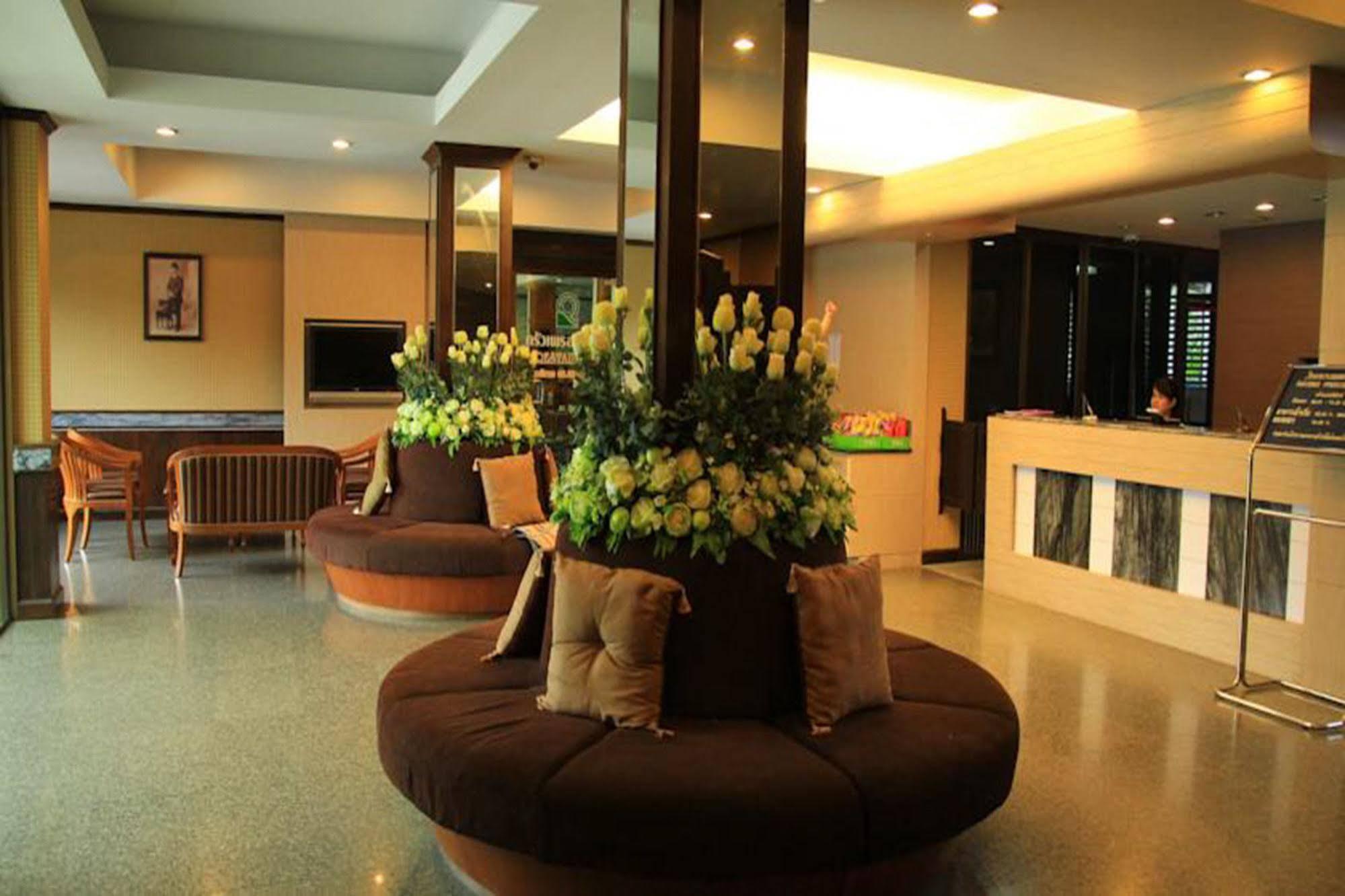 Rayong President Hotel Bagian luar foto