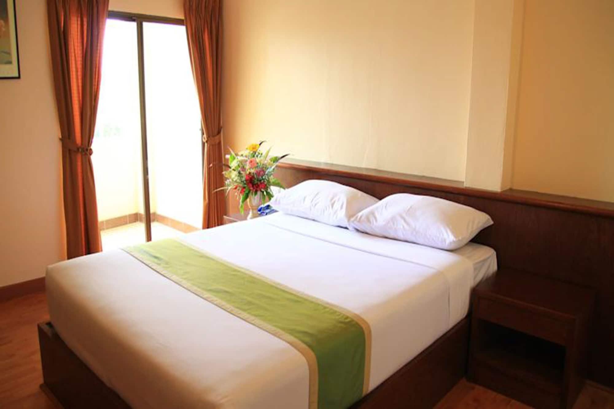 Rayong President Hotel Bagian luar foto